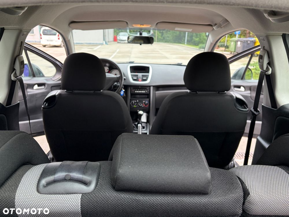 Peugeot 207 1.4 16V Trendy - 6