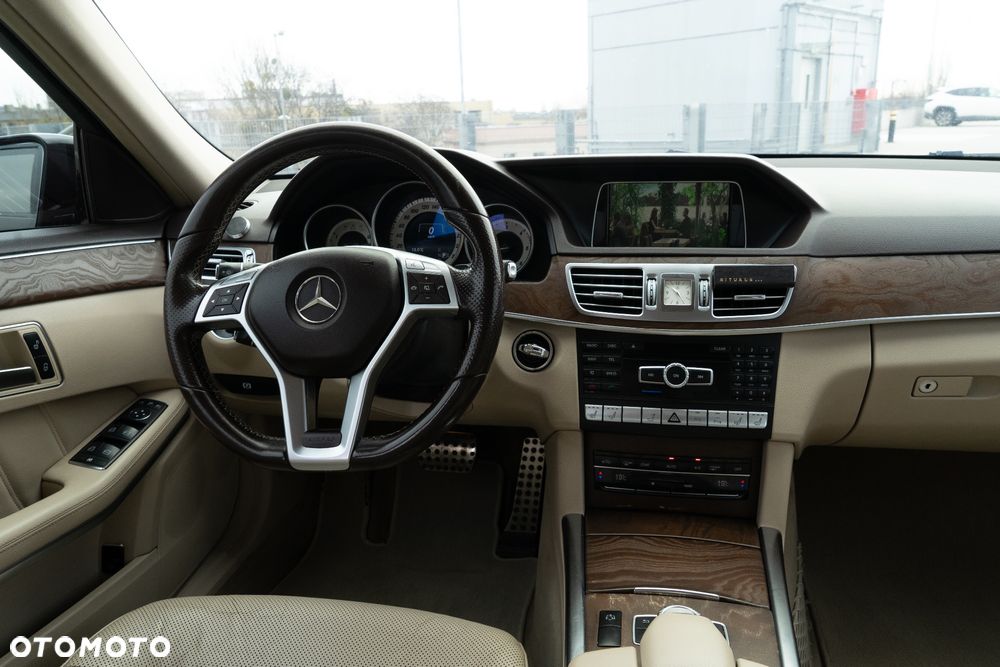 Mercedes-Benz Klasa E 250 CDI 4-Matic BlueEff Avantgarde - 16