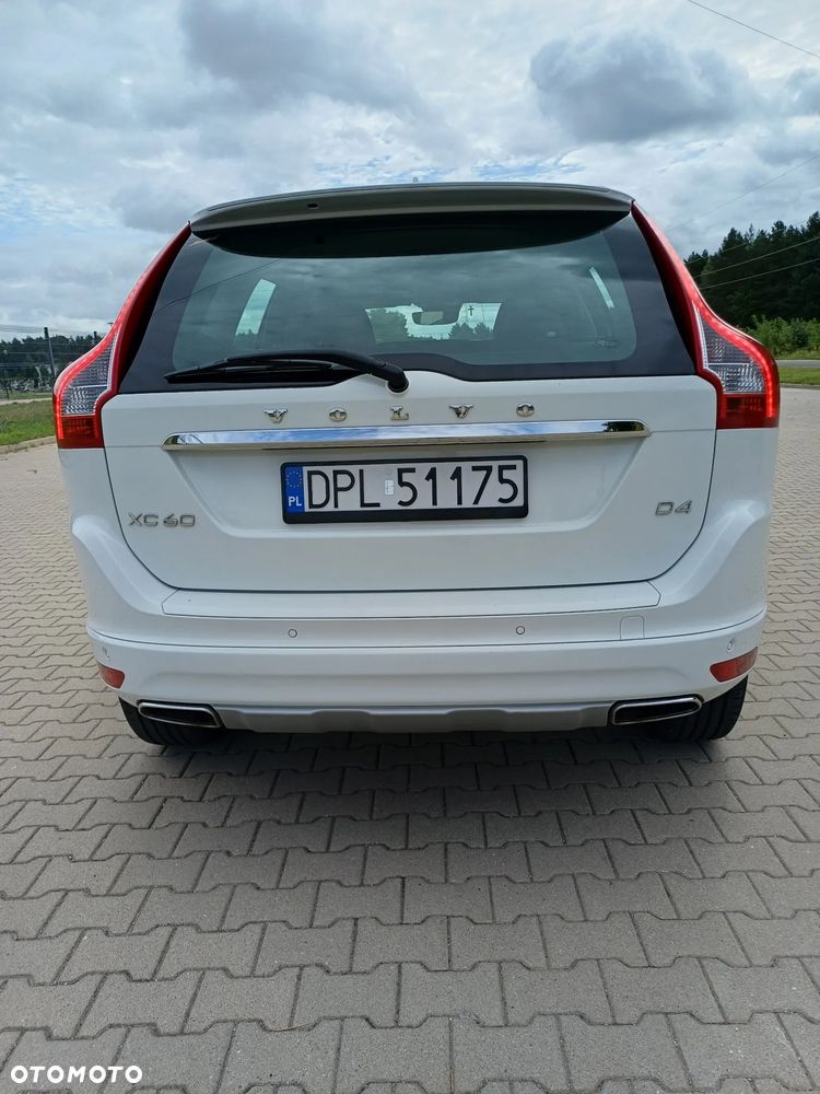 Volvo XC 60 D4 Drive-E Momentum - 4