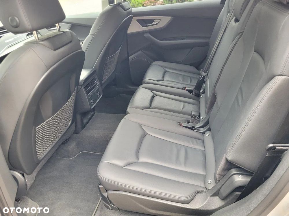 Audi Q7 - 11