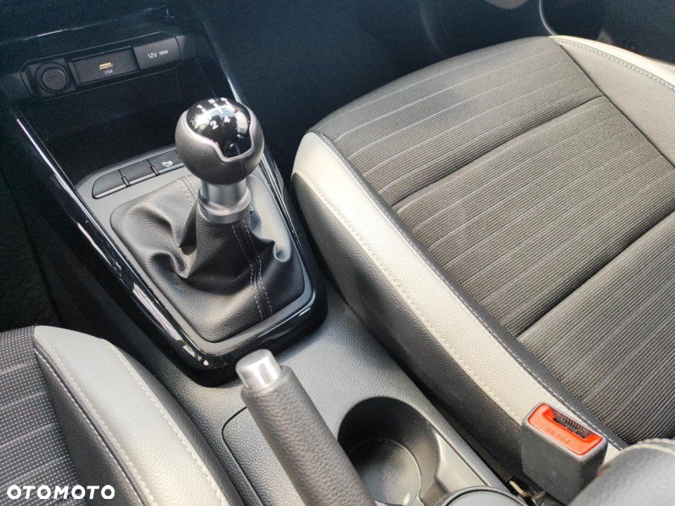 Kia Stonic - 16