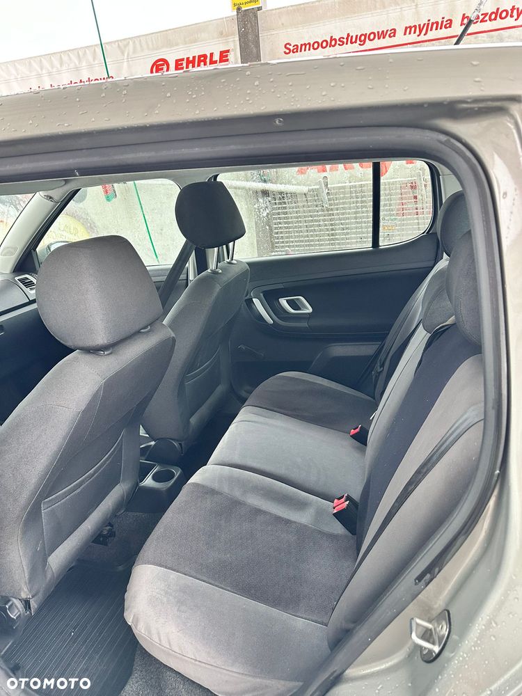 Skoda Fabia 1.4 16V Style - 10