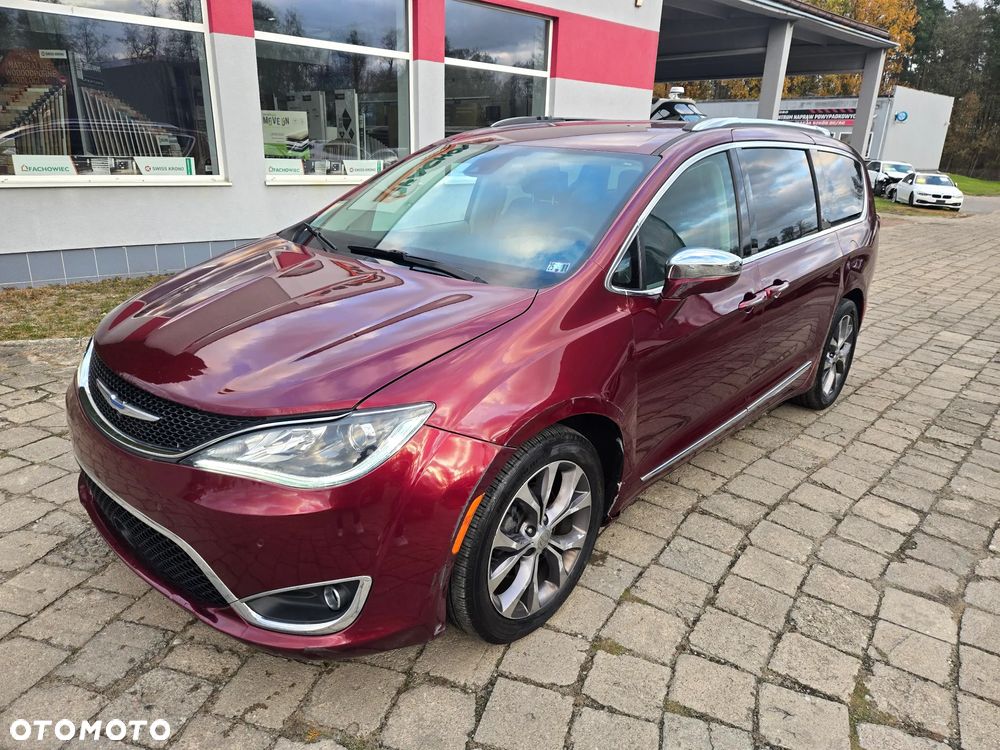 Chrysler Pacifica - 12