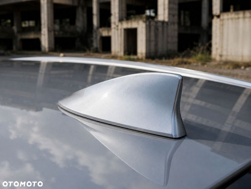 Lexus ES 300h Business Edition - 11
