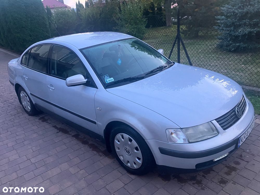 Volkswagen Passat - 2