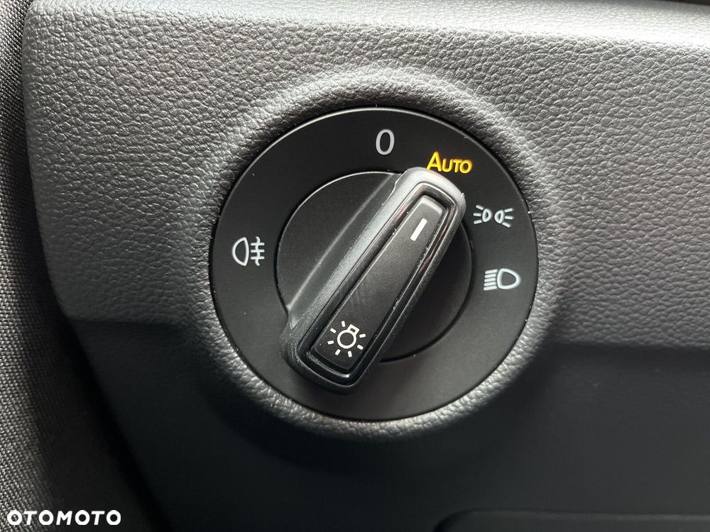 Volkswagen T-Roc - 34