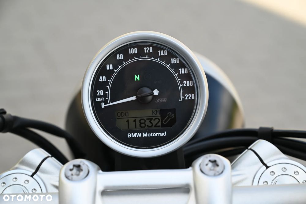 BMW R - 9