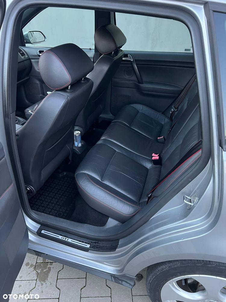 Volkswagen Polo 1.8T GTI - 35