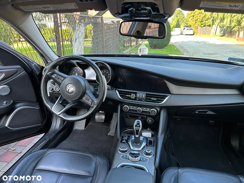 Alfa Romeo Giulia 2.0 Turbo TI Q4 - 6