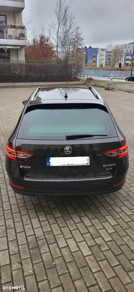 Skoda Superb 2.0 TDI L&K DSG - 6