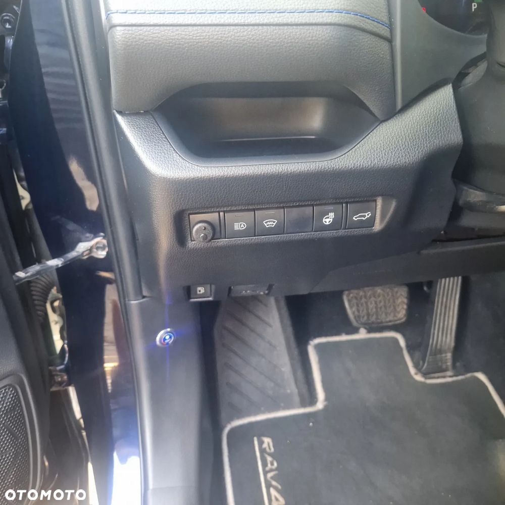 Toyota RAV4 - 14
