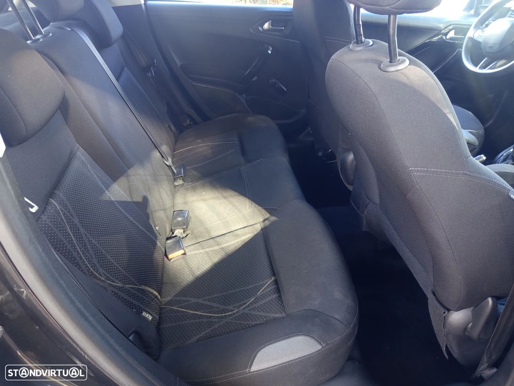 Peugeot 208 1.4 VTi Active - 24