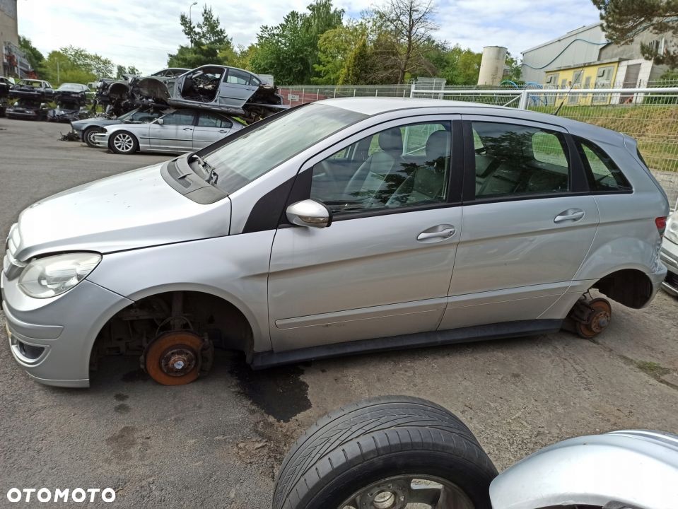 MERCEDES KLASA B W245 ZAMEK DRZWI TYŁ TYLNE LEWE