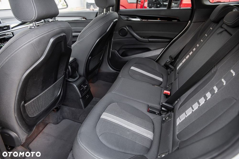 BMW X1 xDrive18d Business Edition sport - 31