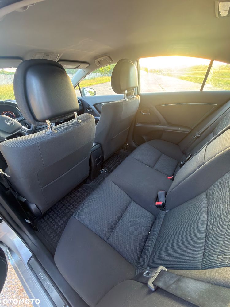 Toyota Avensis 2.0 Multidrive S Executive - 12