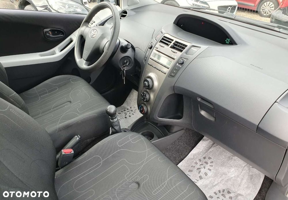 Toyota Yaris - 9
