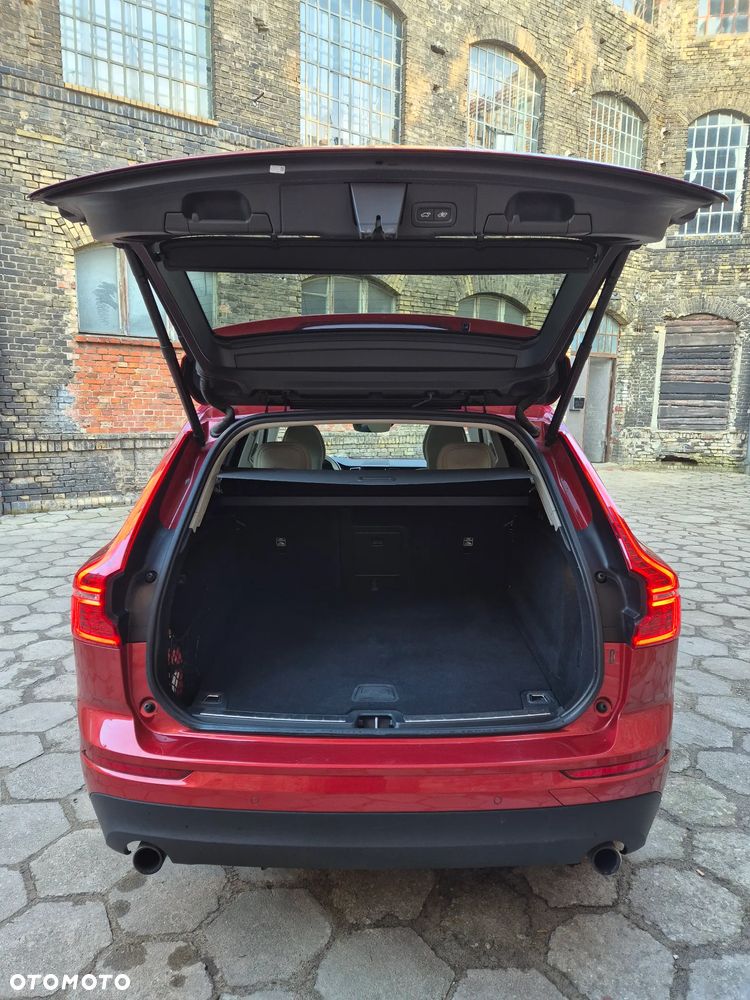 Volvo XC 60 T5 GPF AWD Momentum - 19