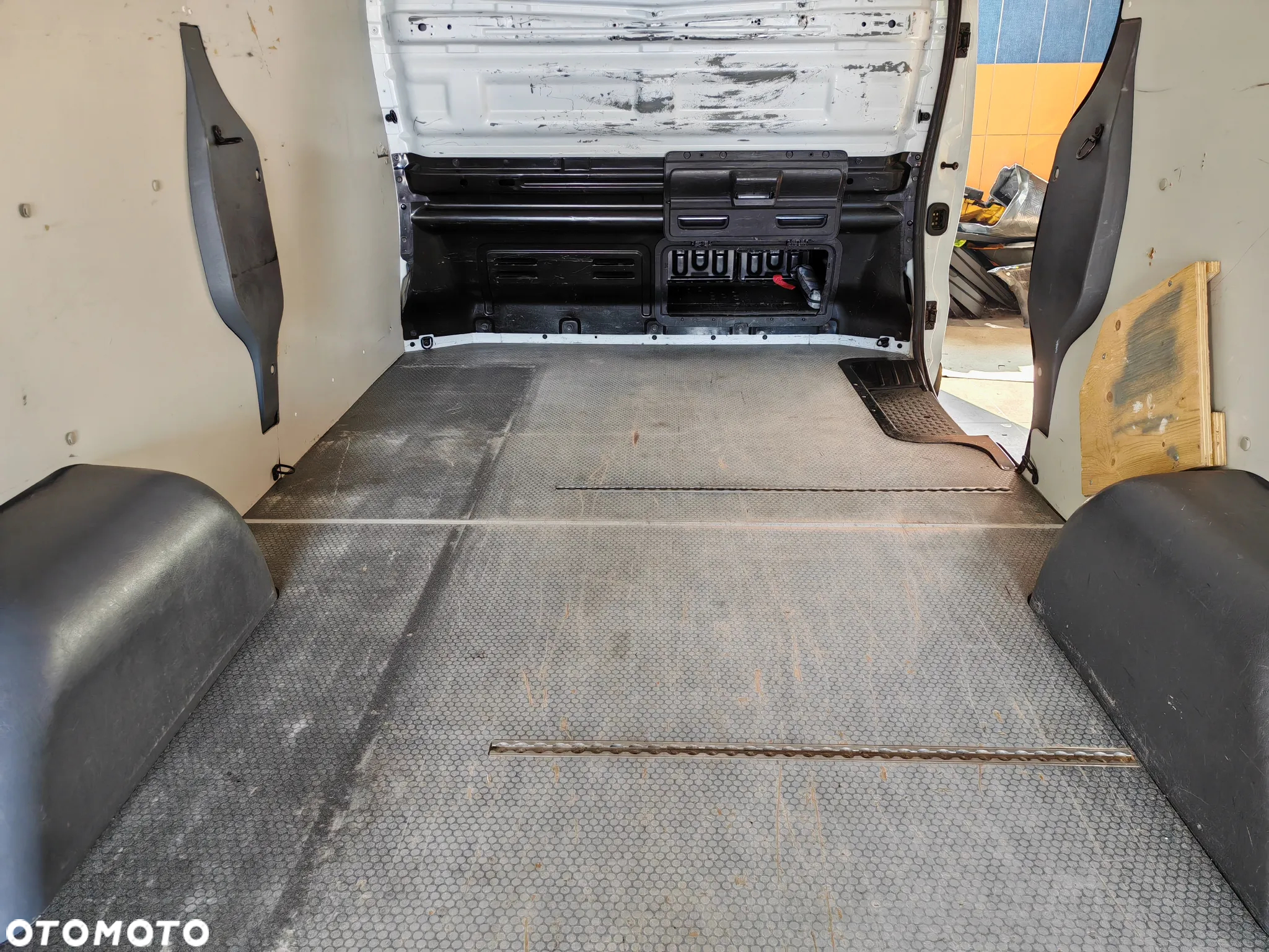 Renault TRAFIC - 38