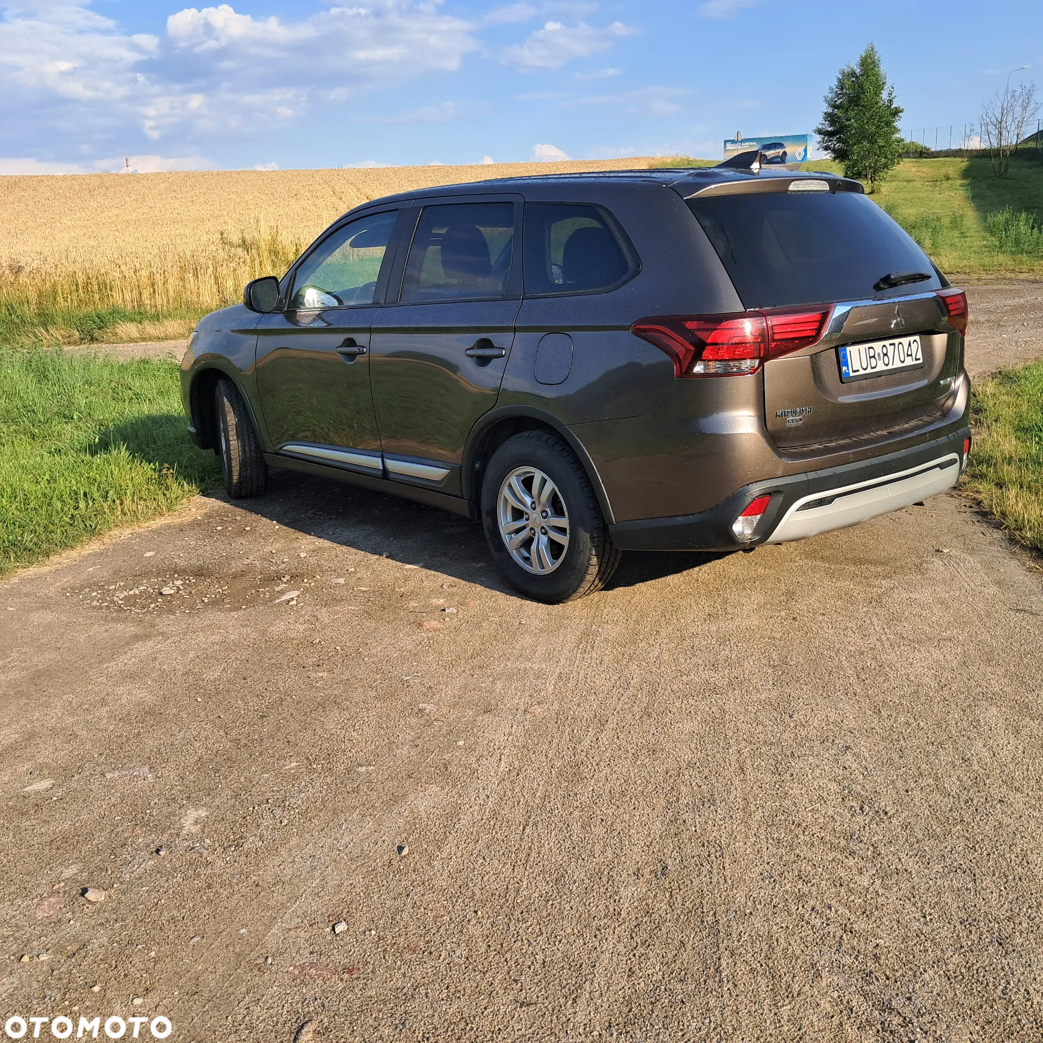 Mitsubishi Outlander - 4
