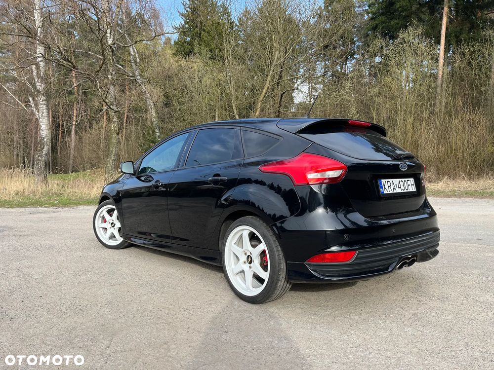 Ford Focus 2.0 EcoBoost ST - 2