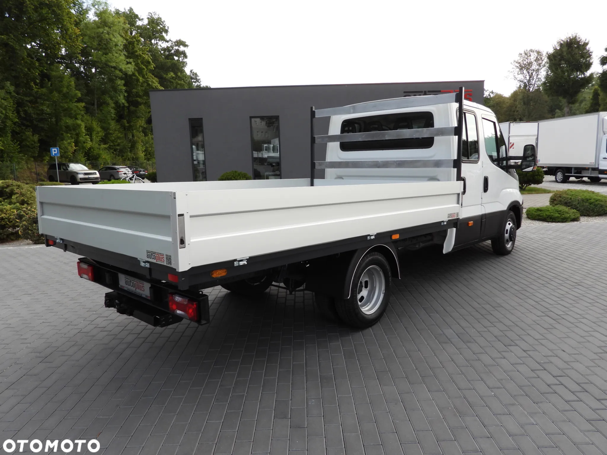 Iveco DAILY 35C17 SKRZYNIA PODWÓJNA KABINA DOKA 7 MIEJSC TEMPOMAT BLIŹNIACZE KOŁA KLIMATYZACJA 170KM [ 098947 ] - 4