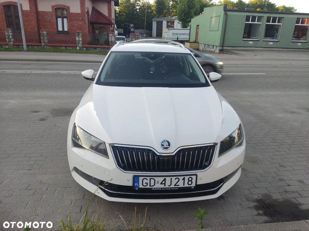 Skoda Superb 2.0 TDI SCR Ambition DSG - 2