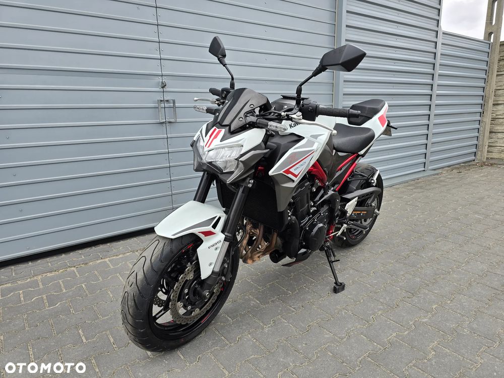 Kawasaki Z 900 - 10