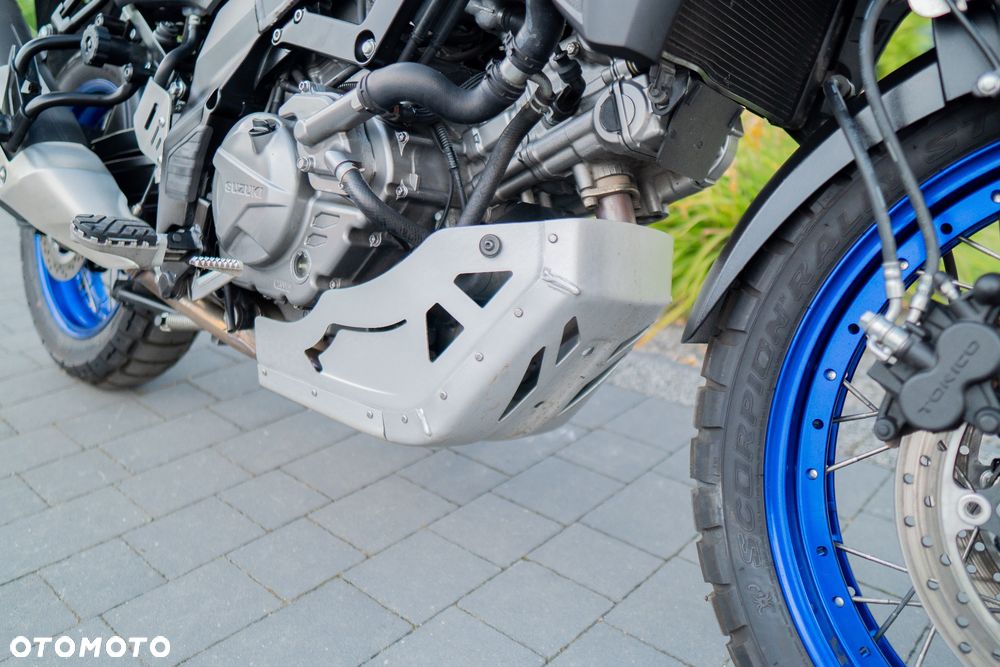 Suzuki V-STROM - 13