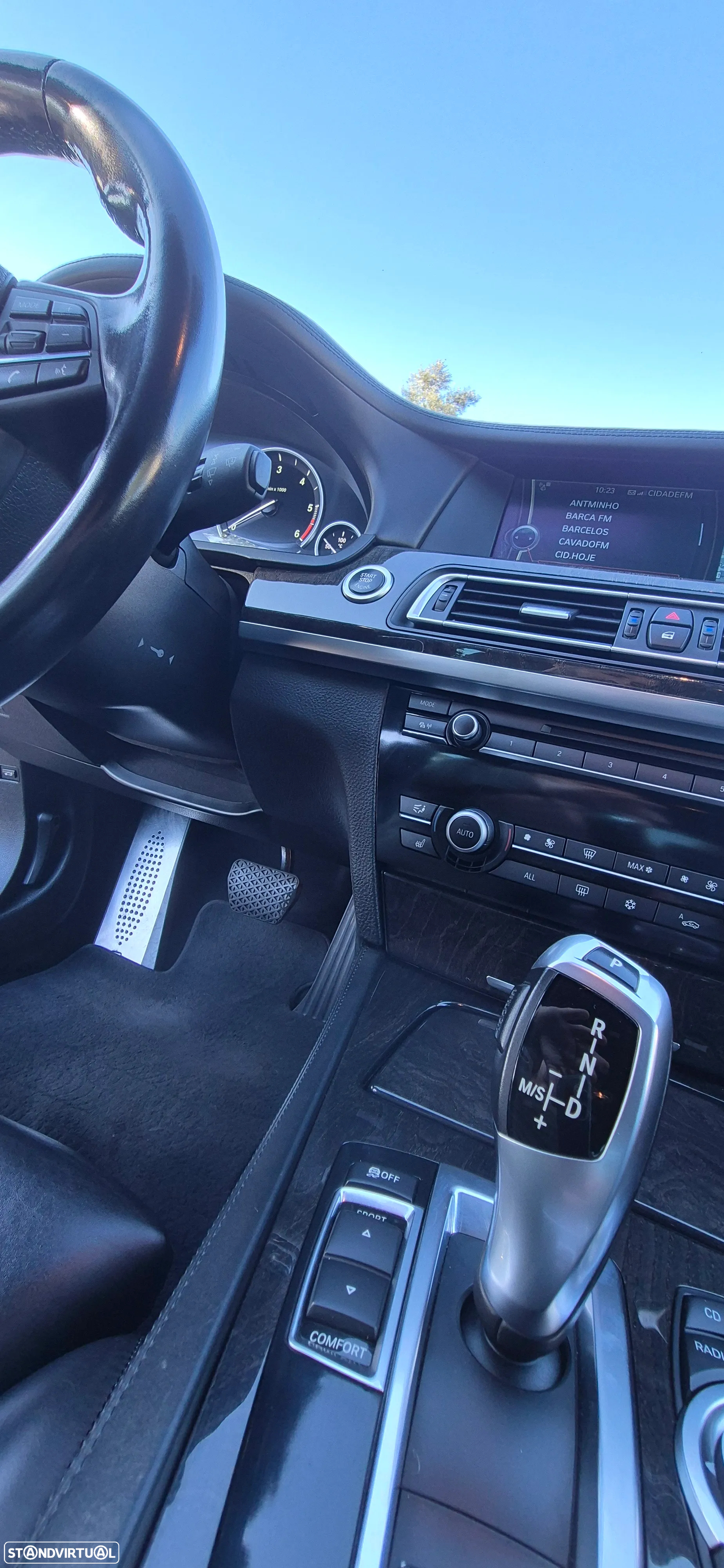 BMW 740 d Pack M - 12