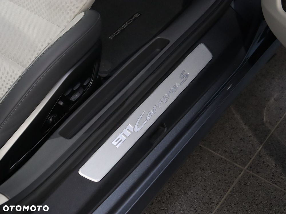 Porsche 911 Carrera S - 30