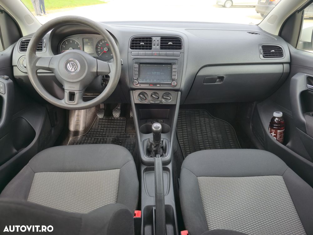 Volkswagen Polo 1.2 Attractive - 5