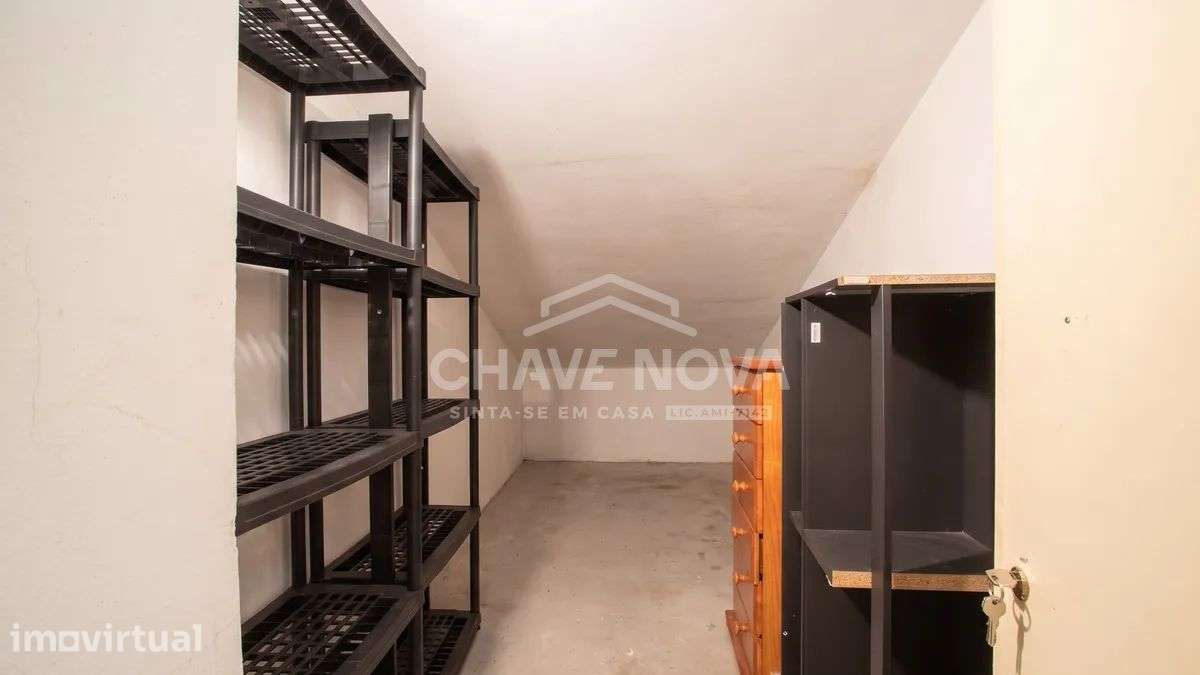 T2+1 no centro da Cidade de Gaia com varanda e garagem - Grande imagem: 4/30