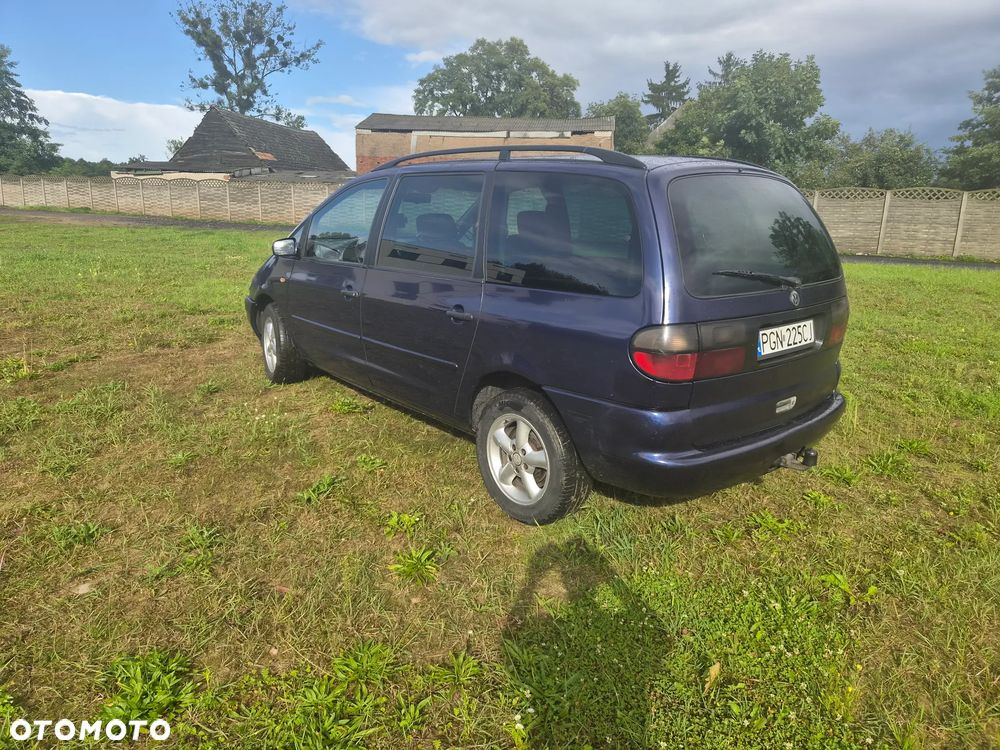 Volkswagen Sharan 1.9 TDI Comfortline - 6