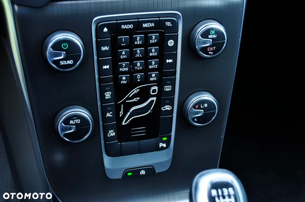 Volvo V40 T3 Momentum - 16