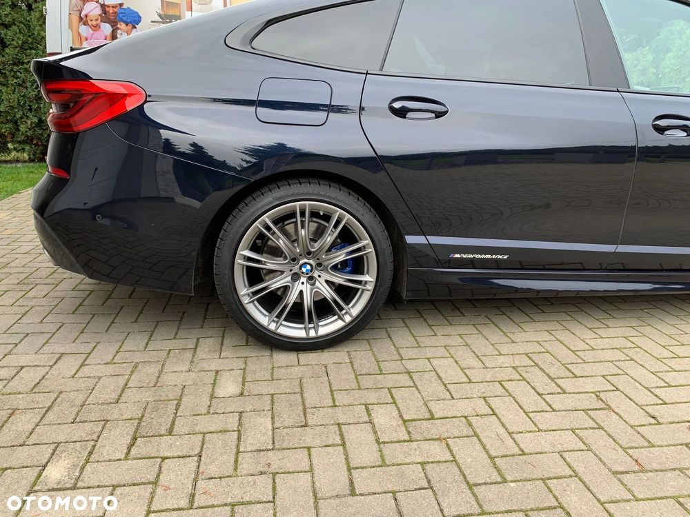 BMW 6GT - 6