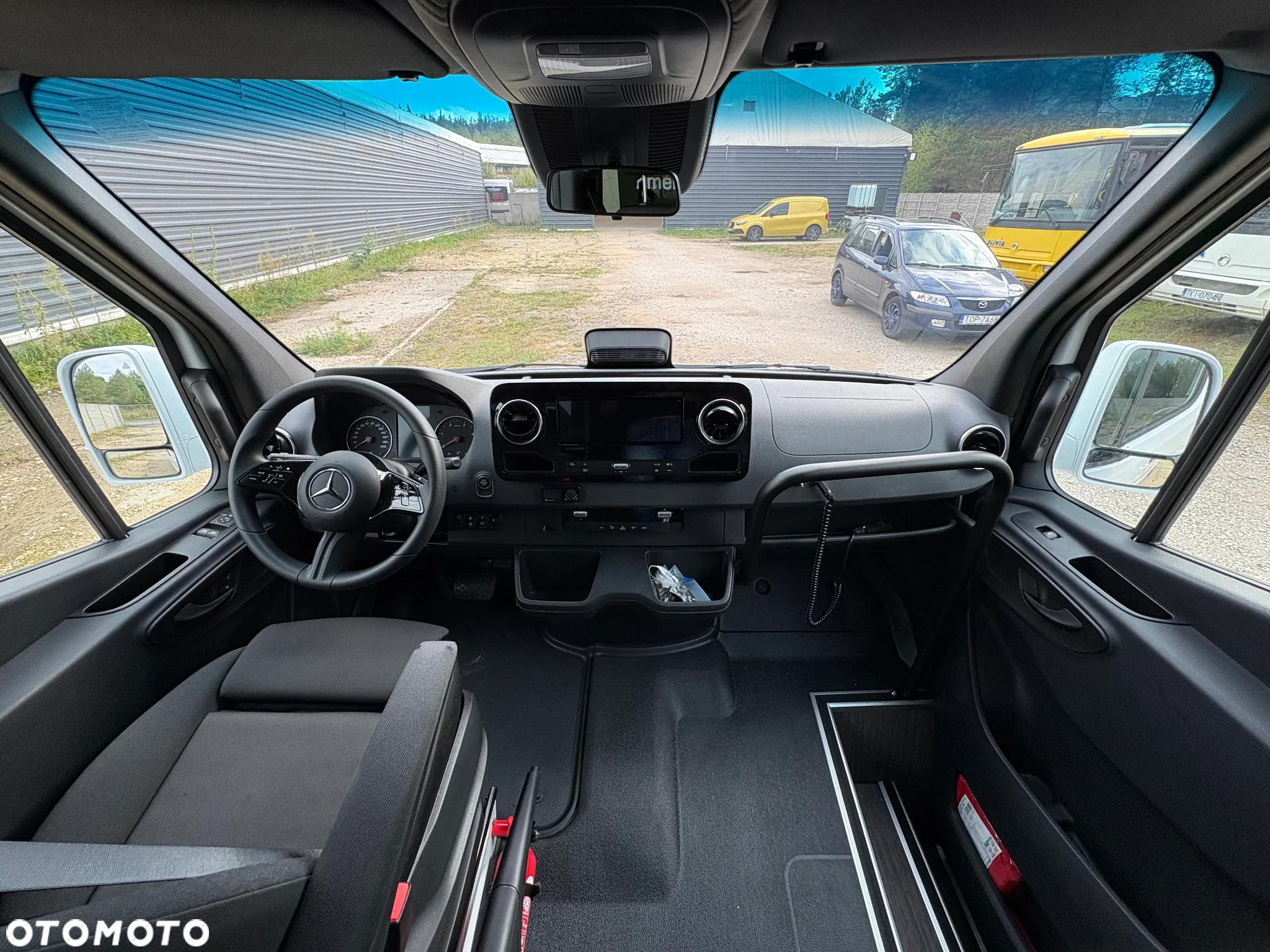 Mercedes-Benz Sprinter 519 - 9