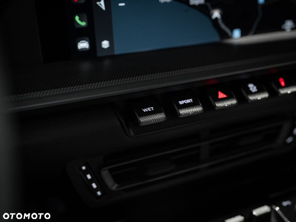 Porsche 911 Carrera - 25