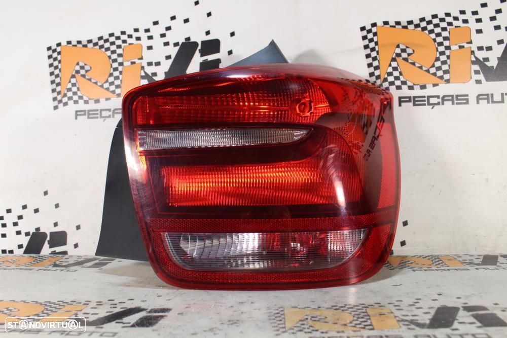 Farolim Direito Bmw 1 (F20)  Farolim Direito Bmw Serie 1 F20 / F21 - 1