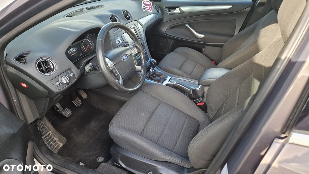 Ford Mondeo 2.0 TDCi Titanium - 18