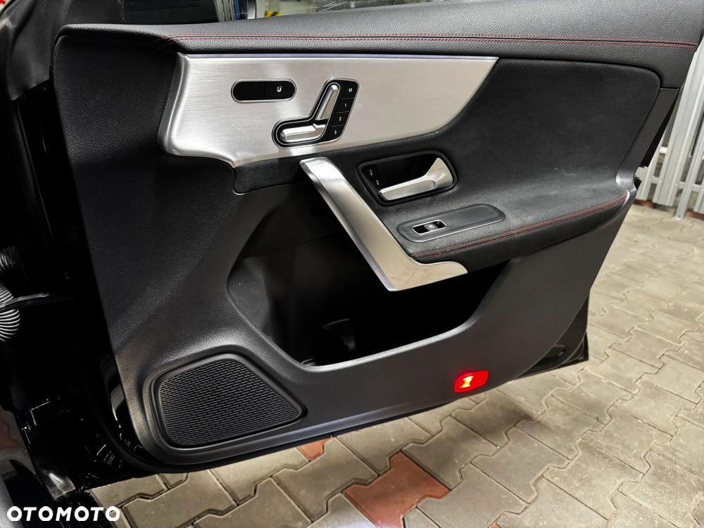 Mercedes-Benz CLA 250 7G-DCT AMG Line - 18