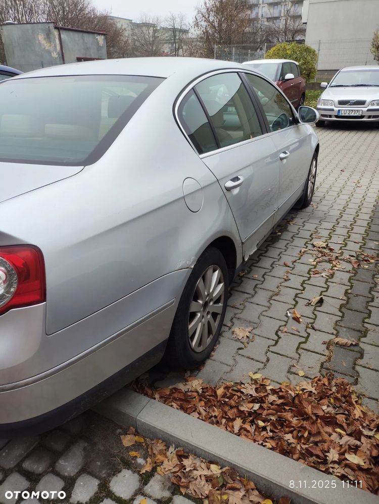 Volkswagen Passat 1.9 TDI Highline - 3