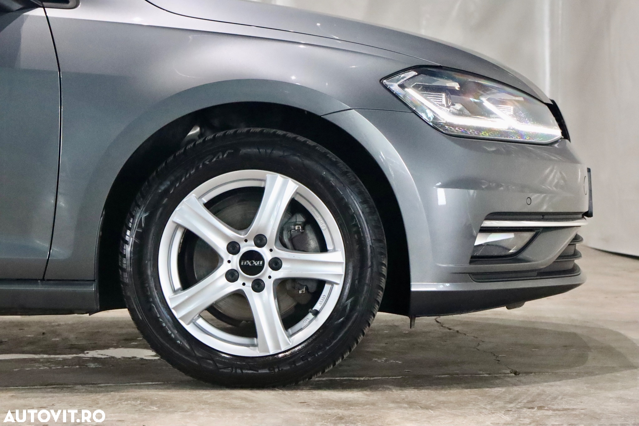 Volkswagen Golf 1.6 TDI DSG Comfortline - 34