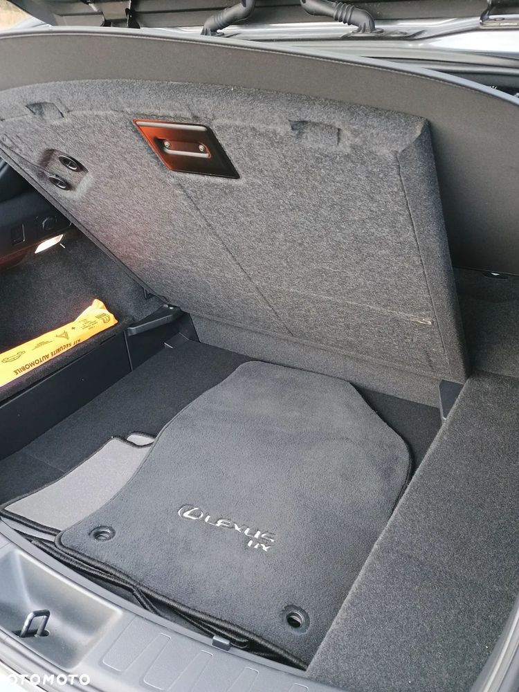 Lexus UX 250h GPF Business Edition 2WD - 25