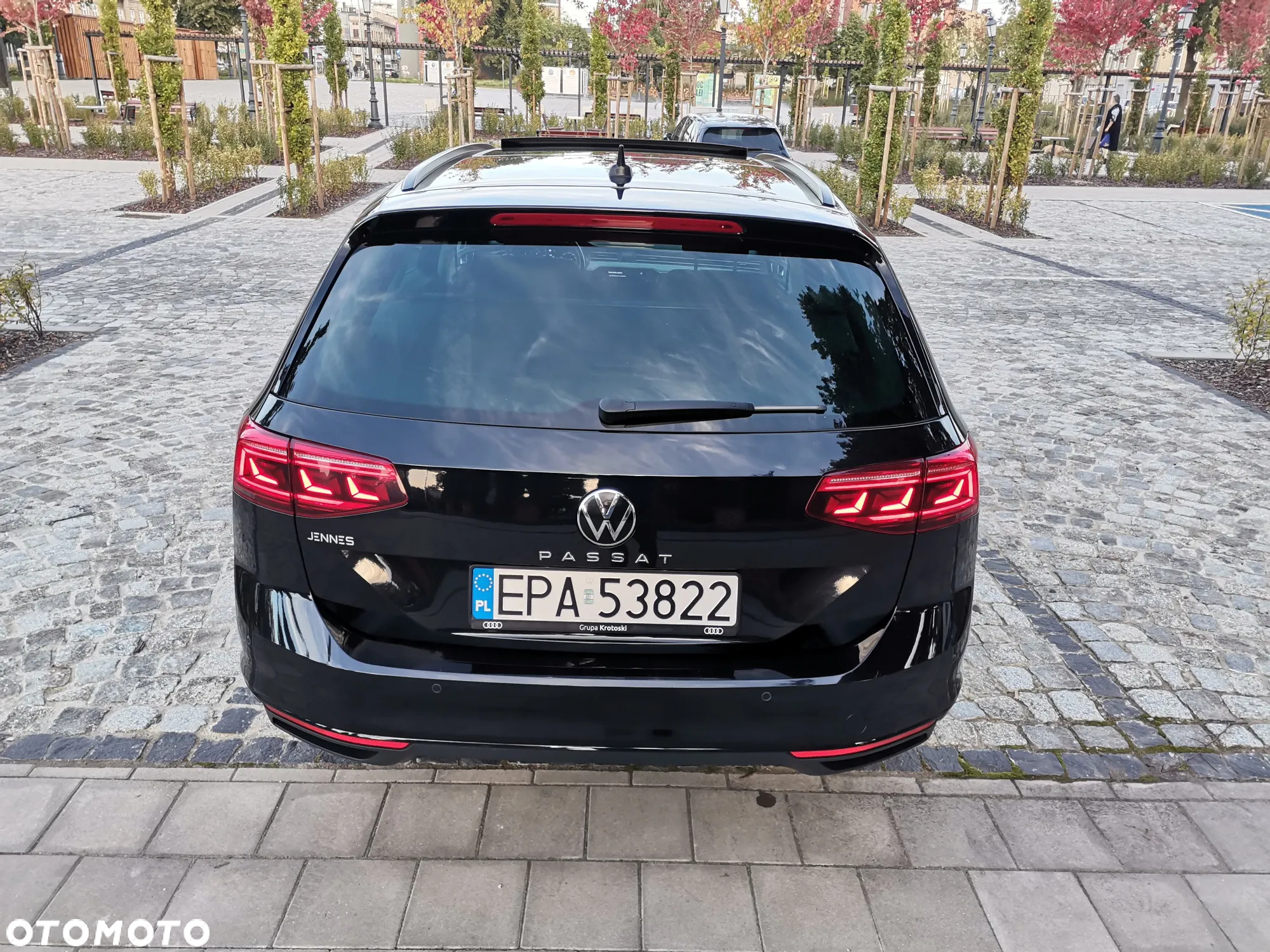 Volkswagen Passat Variant 2.0 TDI SCR DSG Elegance - 13