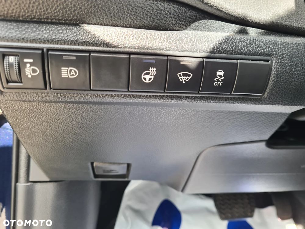 Suzuki Swace 1.8 Hybrid Premium Plus CVT - 10