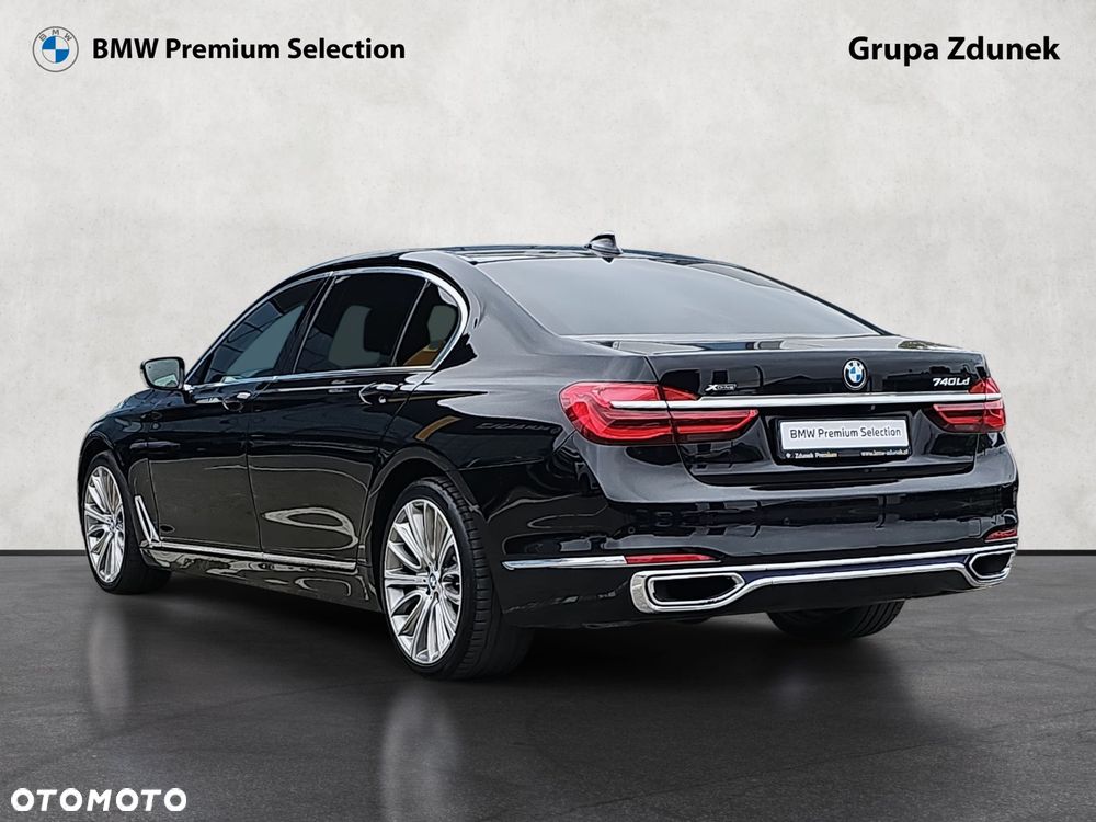 BMW Seria 7 - 8