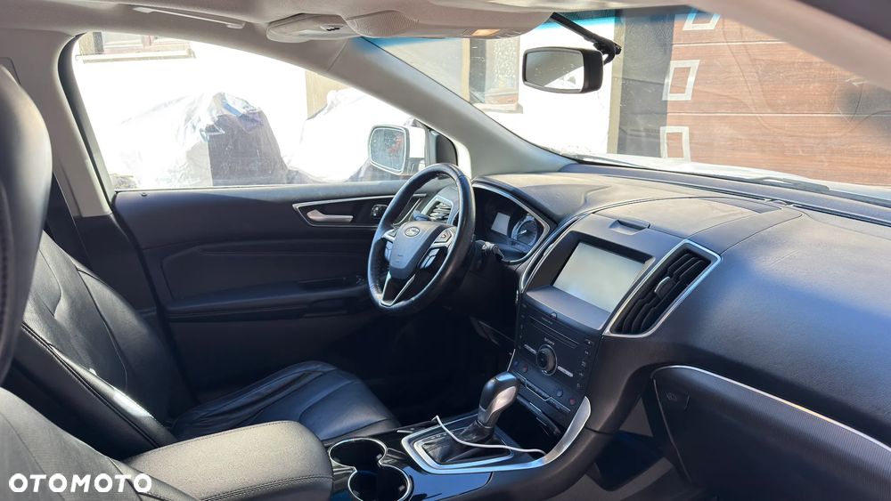 Ford Edge - 11