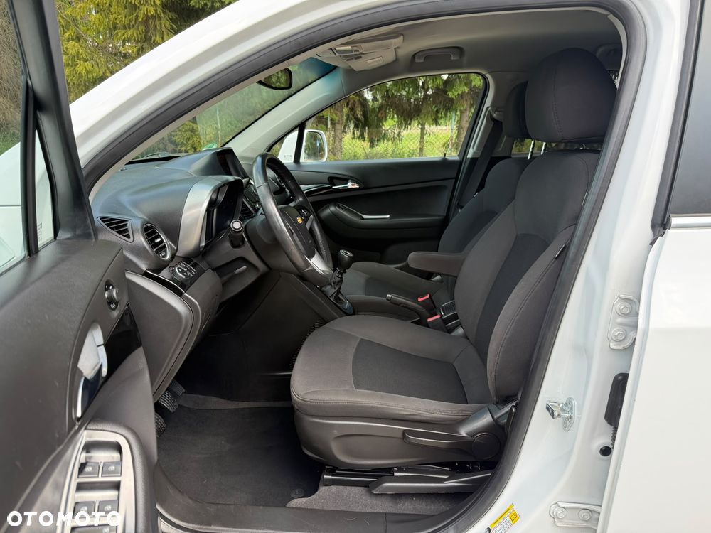 Chevrolet Orlando - 8