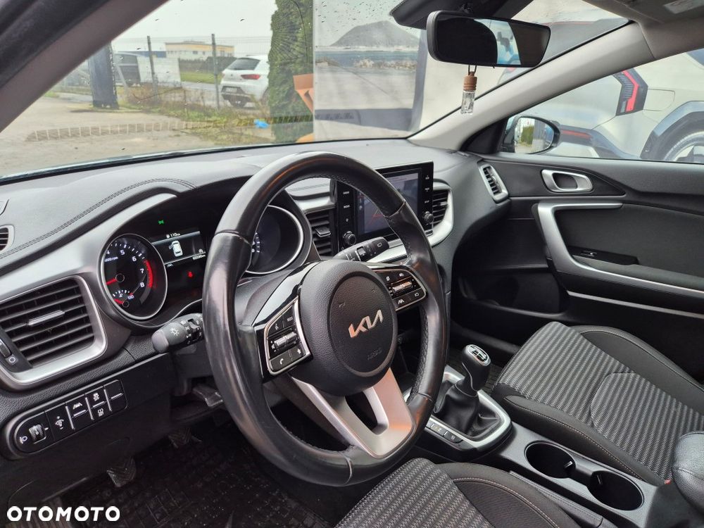 Kia Ceed 1.5 T-GDI M - 12