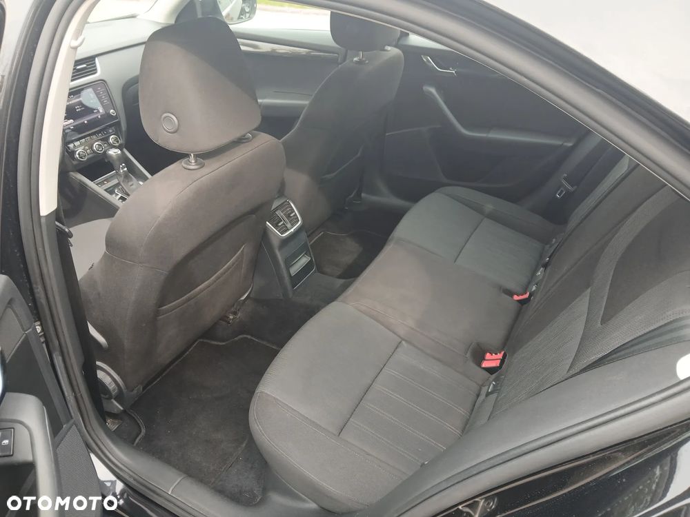 Skoda Octavia 2.0 TDI Style DSG - 12